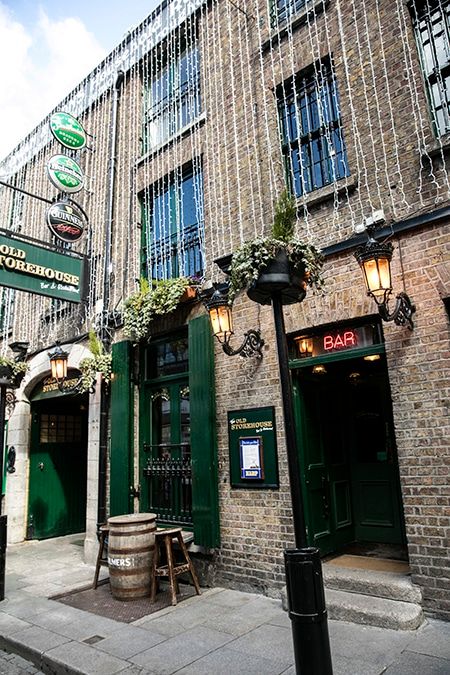 The Old Storehouse Bar and Restaurant
